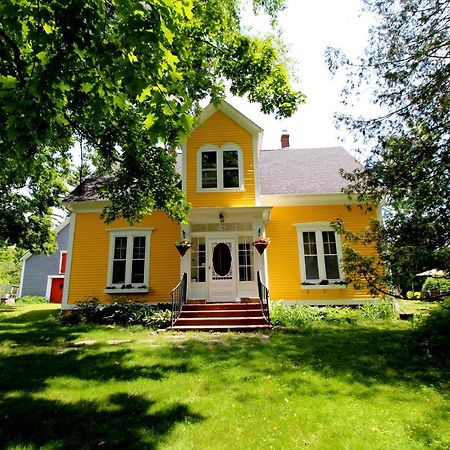 1854, The Maplegrove Inn Riverside Екстер'єр фото