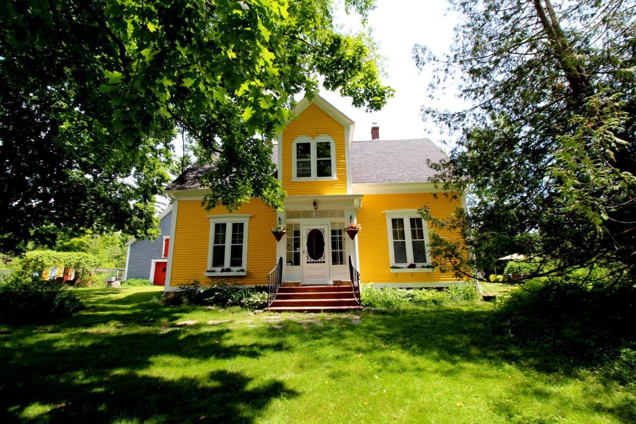 1854, The Maplegrove Inn Riverside Екстер'єр фото